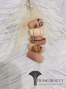 Mẫu nail cho các tín đồ mê trà sữa