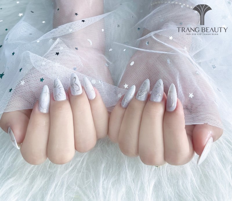 Giữ cho bộ nail màu trắng được bền màu, bóng đẹp bằng những thói quen thông thường