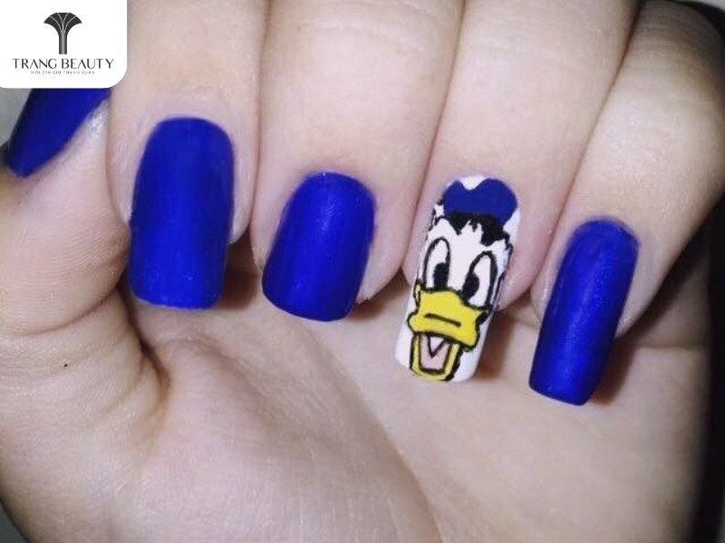 Mẫu nail hoạt hình Donald Duck