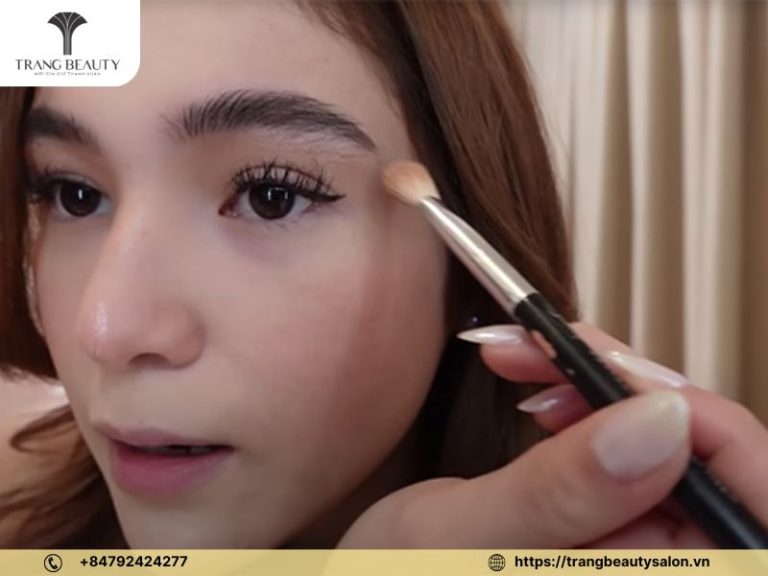 Bật mí 1 khóa học make up cá nhân bao nhiêu tiền? Trang Beauty Salon